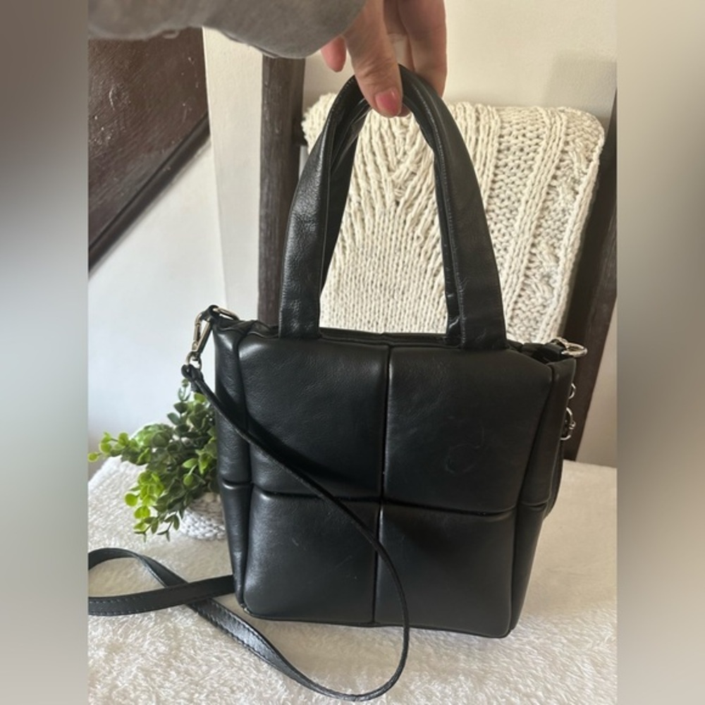 Laura Di Maggio Italian Leather Black Quilted Handbag
